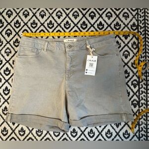 CHARLIE B Women's Light Taupe Roll-Cuff Jean Shorts